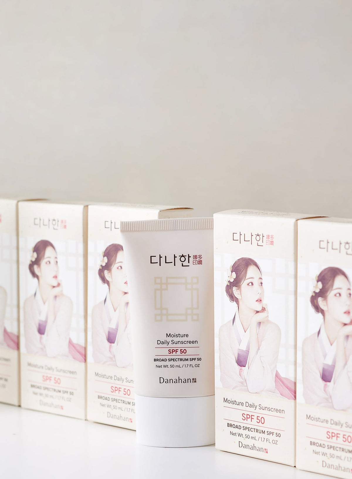 Moisture Daily Sunscreen (SPF 50) (50ml)