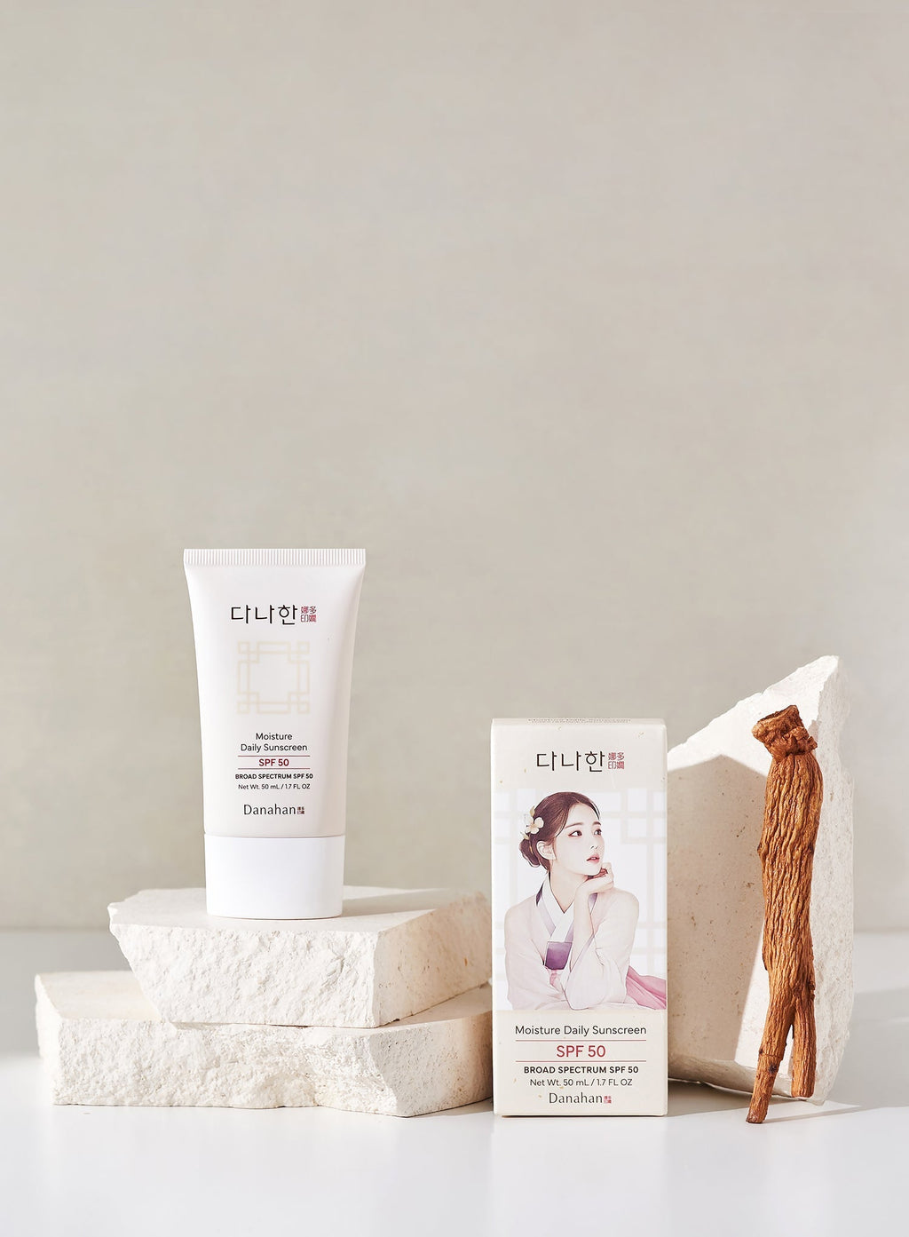Moisture Daily Sunscreen (SPF 50) (50ml)