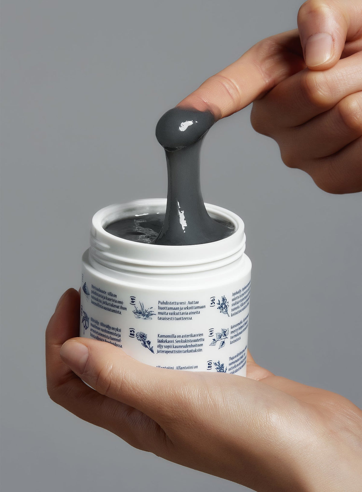 Kaamos Black Salt Warm Steam Cleansing Balm (100g)